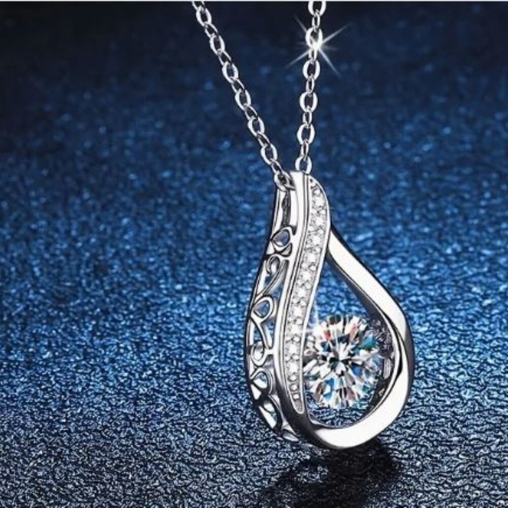 Water Drop Pendant Necklace